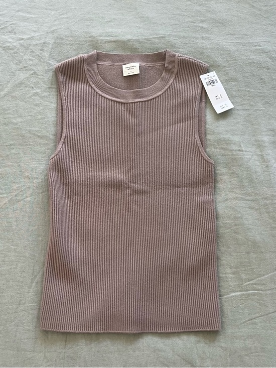 Abercrombie & Fitch Tops - Abercrombie & Fitch Ribbed Tank Top - Dusty Mauve